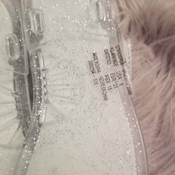 4 New Girls' shoes SIZE 8..NEVER WORN - Picture 6 of 7